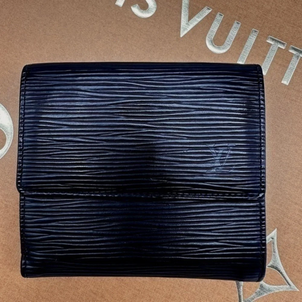 AUTHENTIC Louis Vuitton Malletier Epi Leather Elise Wallet - Picture 2 of 15